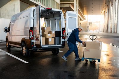 Le même confort d’utilisation professionnelle que les véhicules thermiques