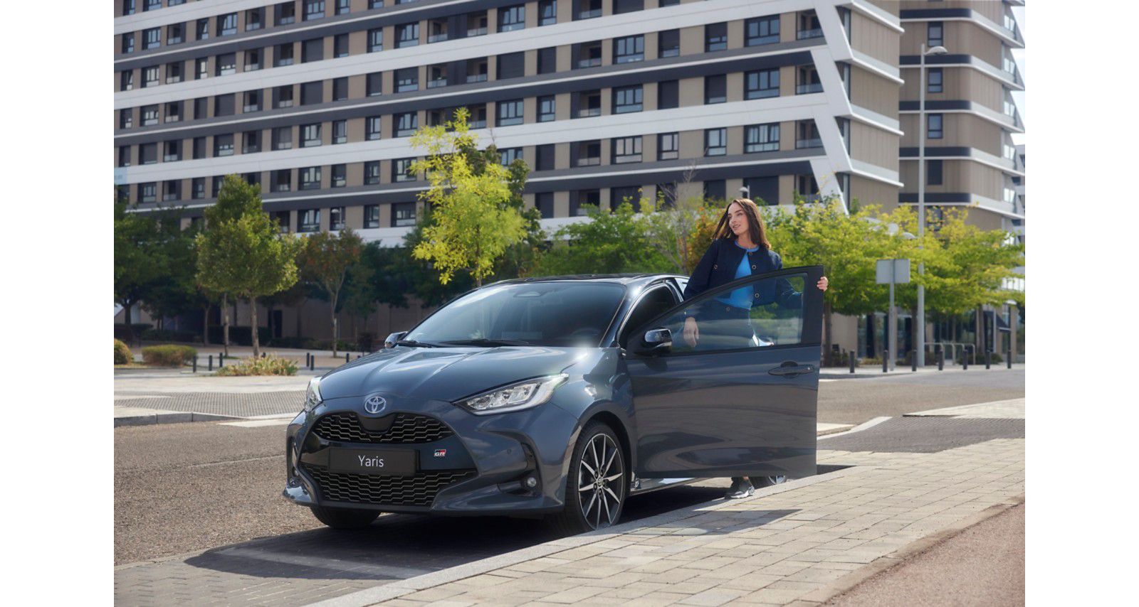 Yaris front