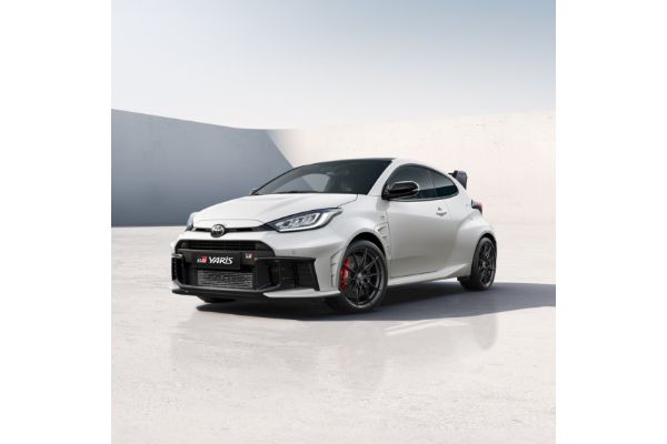 Toyota GR Yaris z roku modelowego 2026 w dwóch wersjach wyposażenia