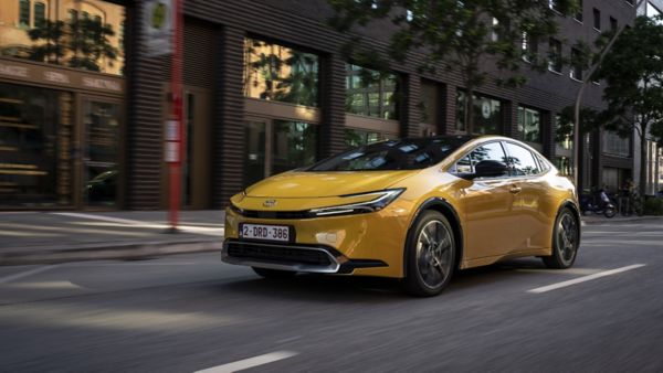 Toyota sprzedała już ponad 30 mln zelektryfikowanych aut