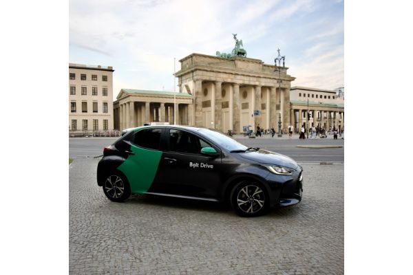 400 hybrydowych Toyot we flocie Bolt w Niemczech
