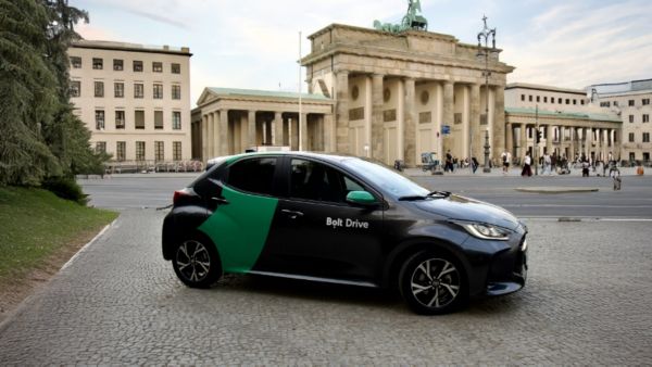 400 hybrydowych Toyot we flocie Bolt w Niemczech