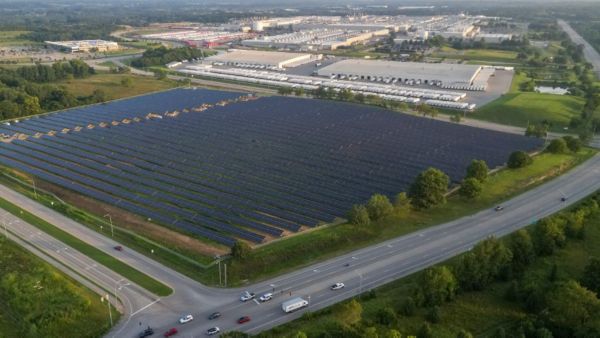 Największa fabryka Toyoty na świecie inwestuje w panele fotowoltaiczne