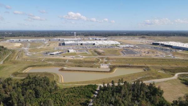 Toyota rozpoczyna produkcję akumulatorów w USA i zapowiada kolejne inwestycje