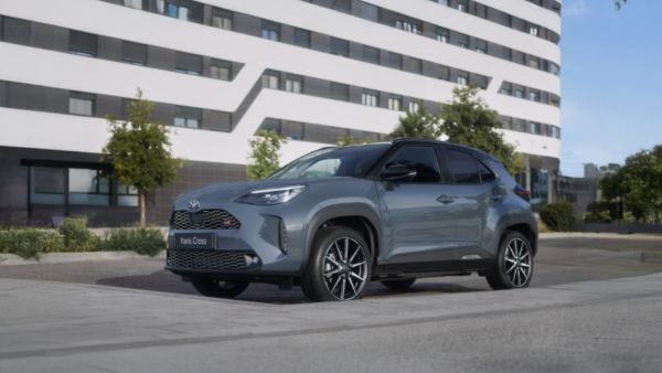 Zaparkowana Toyota Yaris Cross