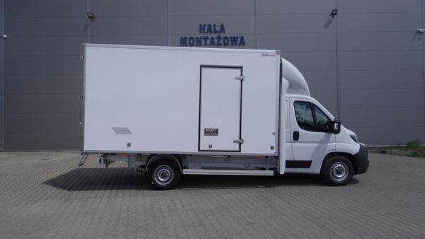 Imponująca przestrzeń ładunkowa i dodatkowe akcesoria w Toyocie PROACE MAX