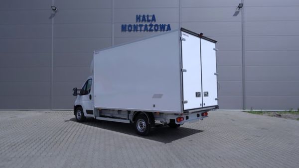 Imponująca przestrzeń ładunkowa i dodatkowe akcesoria w Toyocie PROACE MAX