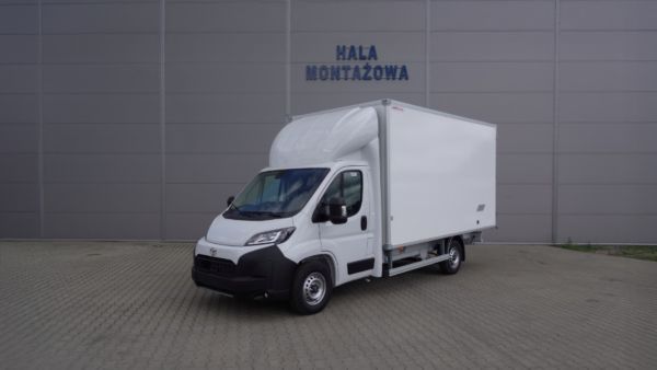 Toyoty PROACE MAX z zabudową typu kontener z trzyletnią gwarancją