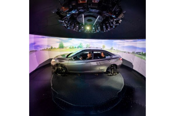 100 projektów Toyota Collaborative Safety Research Center