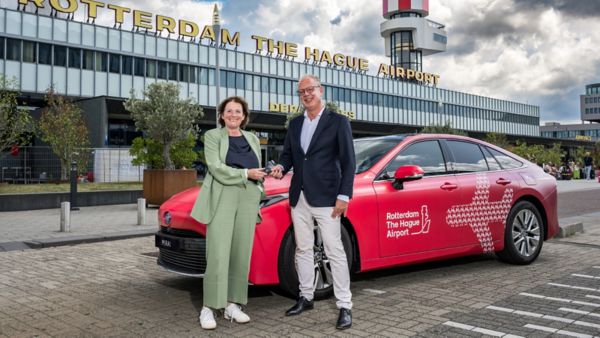 Toyota Mirai i stacja wodorowa