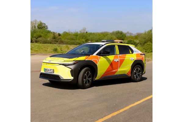 Toyota bZ4X w malowaniu National Highways