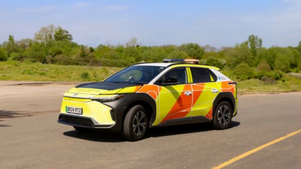 Toyota bZ4X w malowaniu National Highways