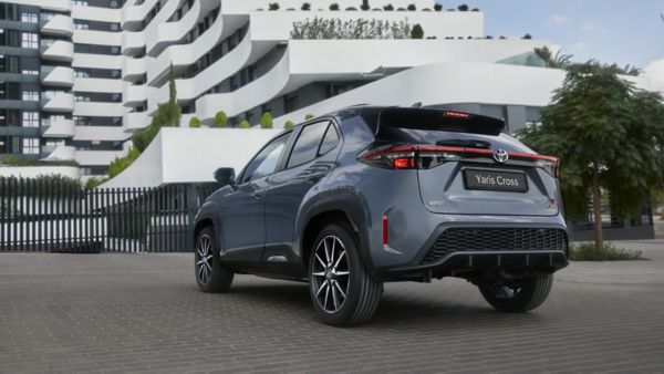 Zdjęcia bagażnika Toyoty Yaris Cross