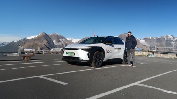 Elektryczna Toyota bZ4X przejechała blisko 3000 km po Europie, korzystając z usługi Toyota Charging Network
