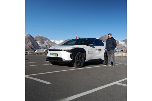 Blisko 3000 km po najpiękniejszych drogach Europy z Toyota Charging Network i elektryczną Toyotą bZ4X