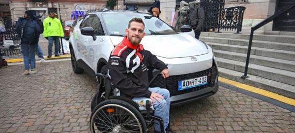 Kiss Péter Pál új Toyota C-HR hibridet kapott