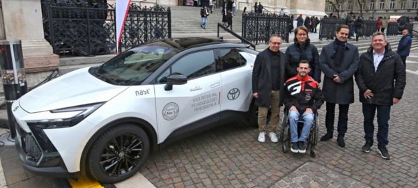 Kiss Péter Pál új Toyota C-HR hibridet kapott