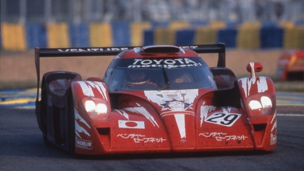 Toyota GR010 HYBRID na torze w Le Mans