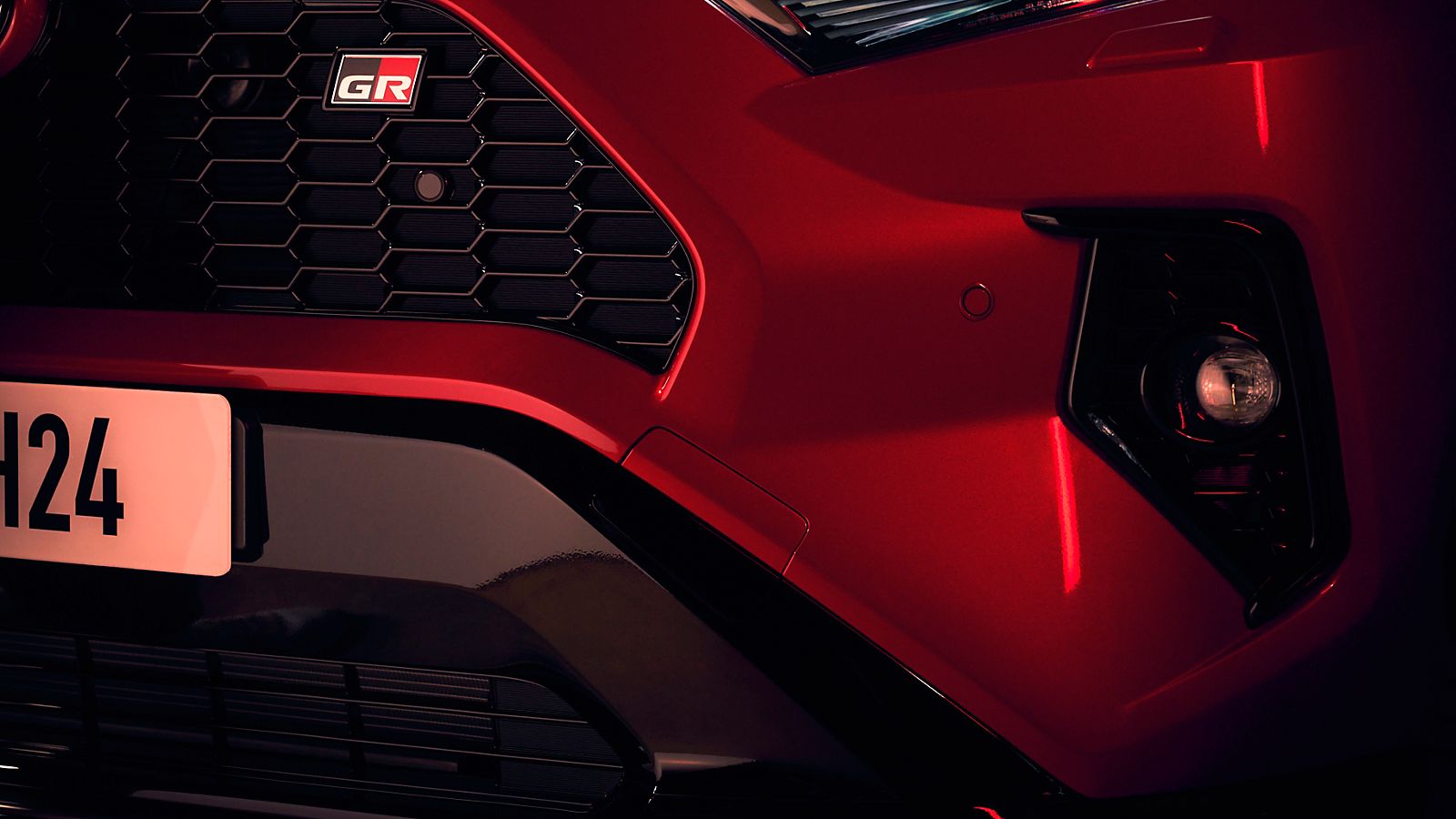 Logo gr στο RAV4 plug-in hybrid