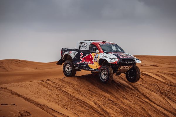 Modele Toyota Off-road Hilux Dakar