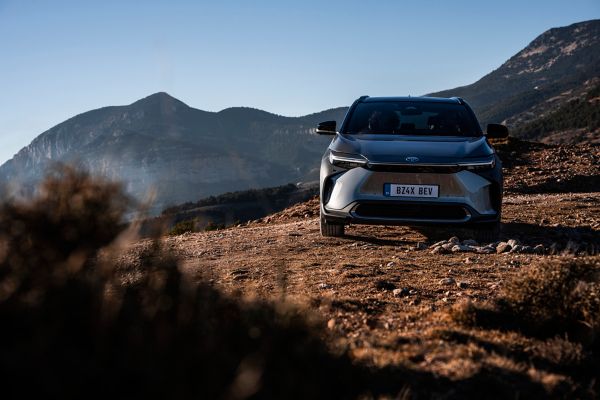 Visa aktuali įranga kartu su automobiliu