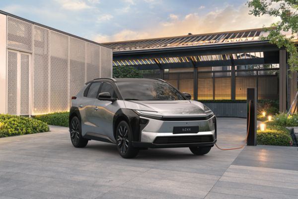 Toyota bZ4X í hleðslu 