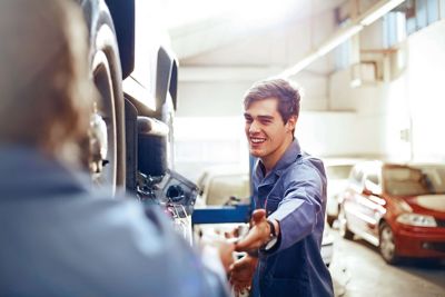 Apprenticeship as a mechatronics technician