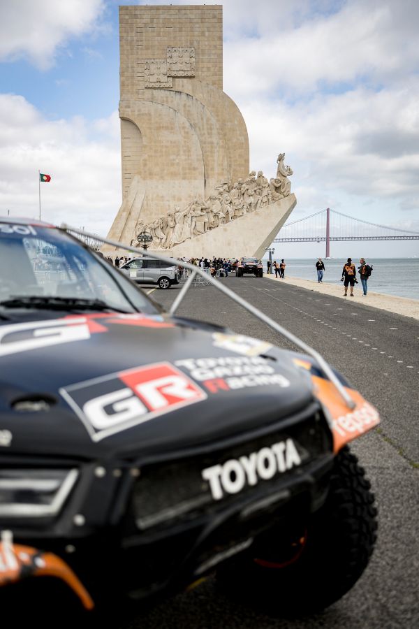 Toyota Hilux em grande destaque em Lisboa