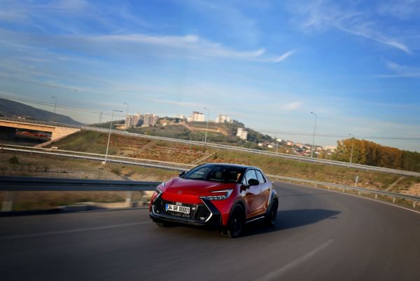 Toyota C-HR Hybrid GR SPORT