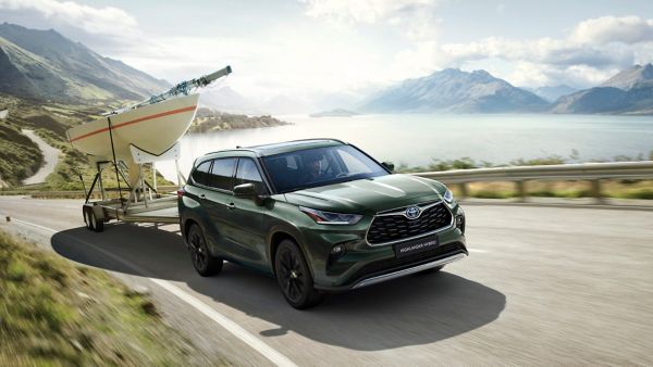 Toyota Highlander 2023 1920x1080
