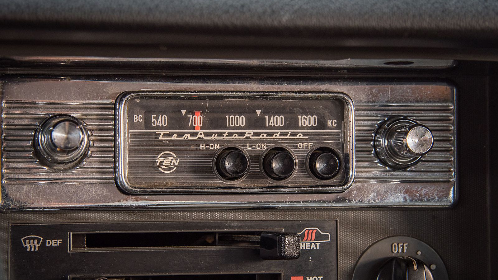 Toyota 1000, interieur, radio