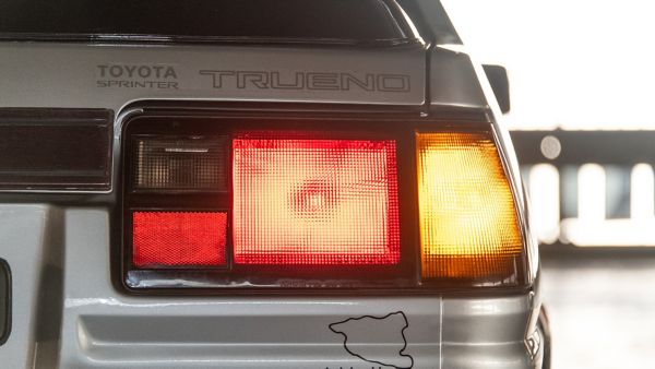 Toyota AE86 exterieur achterkant achterlicht