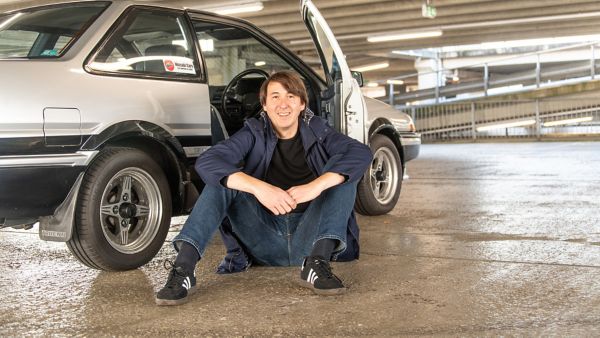 Toyota AE86 exterieur driekwart rechtsachter open portier