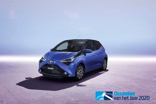 Toyota AYGO, exterieur, schuin voor, blauw, Occasion van het Jaar 2020