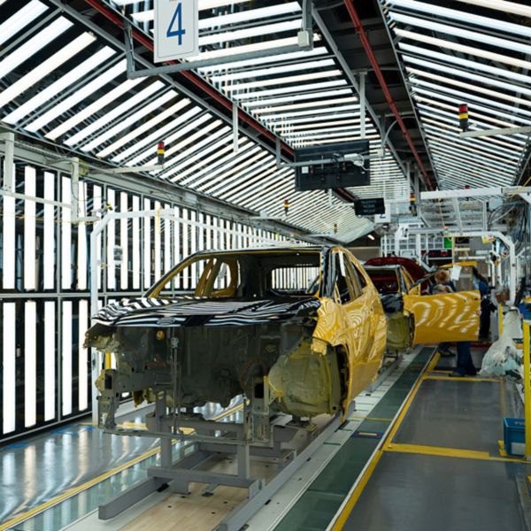 Toyota Aygo X 2025 exterieur op assemblagelijn