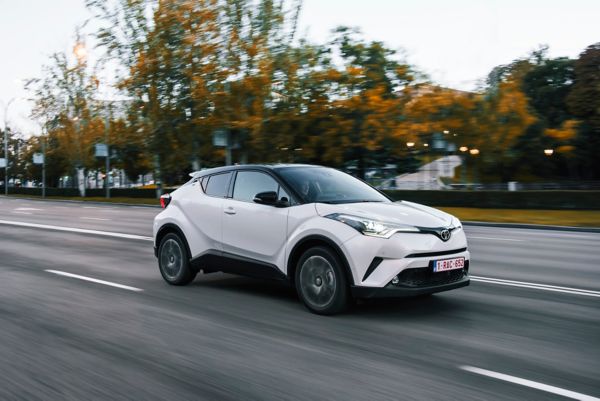 Toyota, C-HR, 2022, exterieur, driekwart, linksvoor