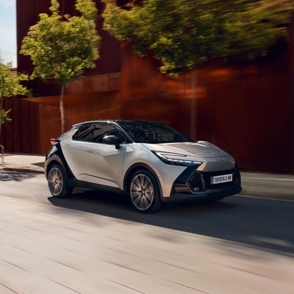 Carga de un híbrido enchufable Toyota