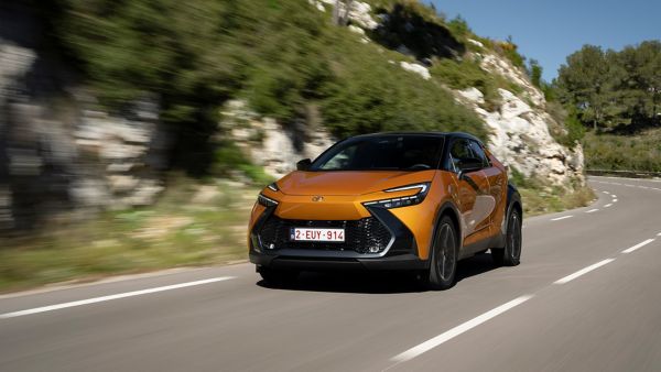 Toyota, C-HR, exterieur, driekwart, rechtsvoor