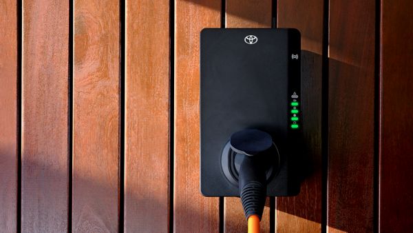 Toyota-C-HR-fast-charge