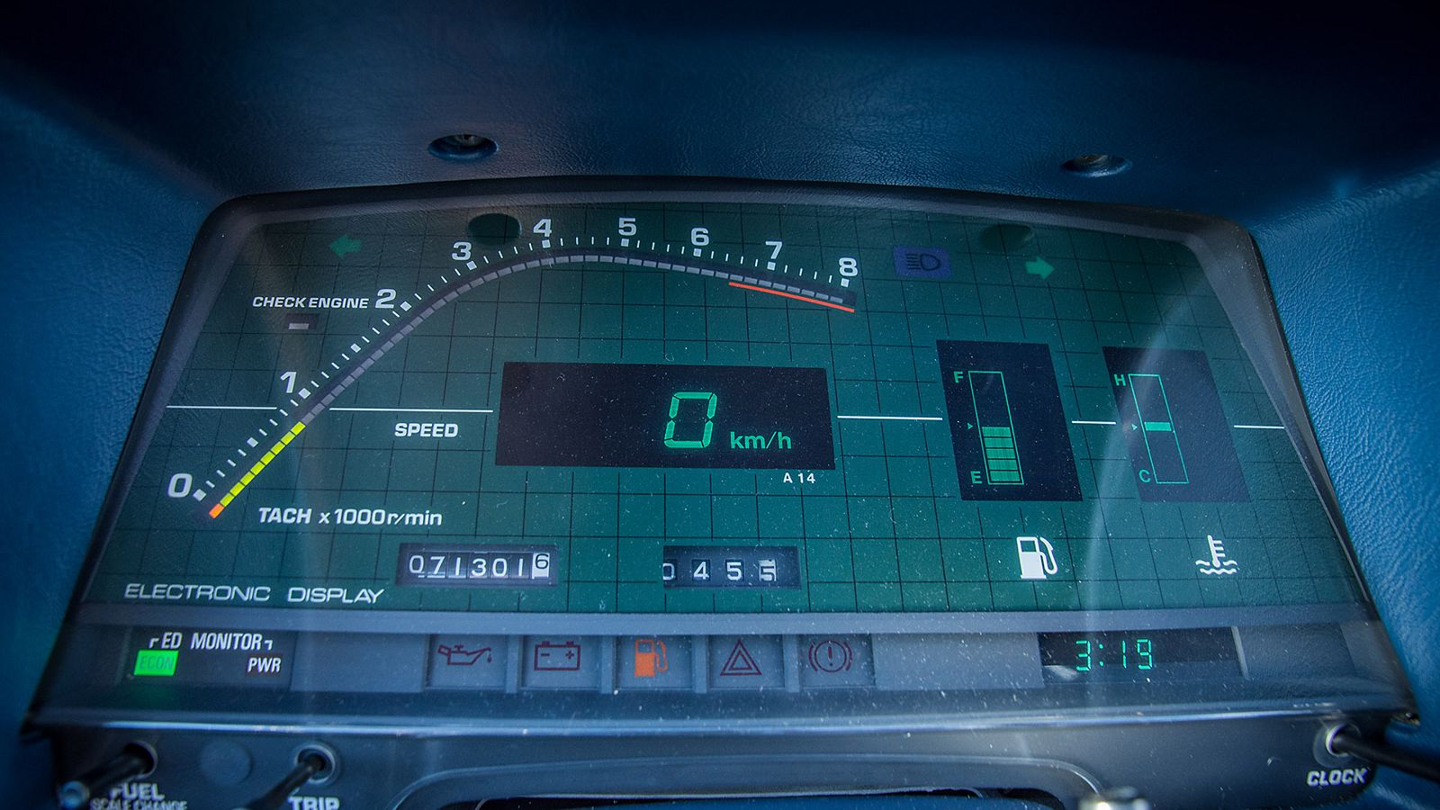 Toyota Celica Supra, interieur, dashboard