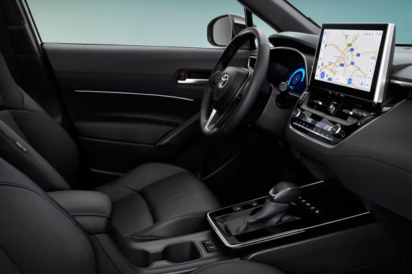 Toyota, Corolla, Cross, interieur, dashboard, stuur