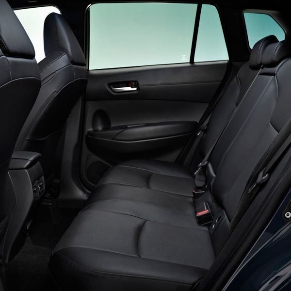 Toyota, Corolla, Cross, interieur, stoelen