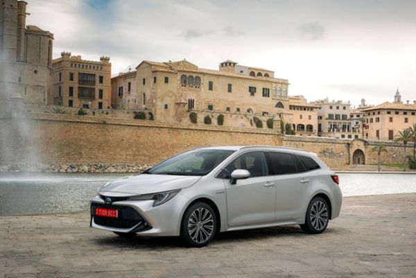 Toyota, Corolla, Touring, Sports, 2024, exterieur, driekwart, rechtsvoor