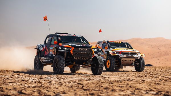 Toyota GR Hilux, Dakar Rally 2025, exterieur, driekwart, linksvoor