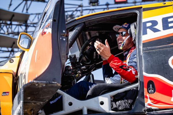 Toyota GR Hilux, Dakar Rally 2025, exterieur, zijkant, coureur