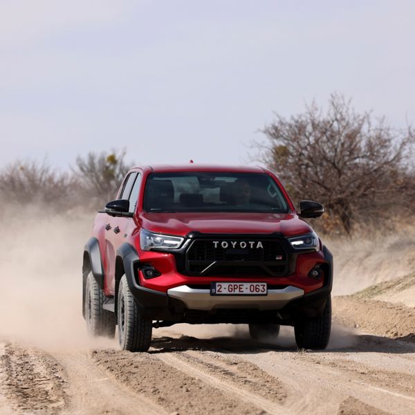 Toyota, Hilux, GR SPORT, exterieur, dynamisch, zand