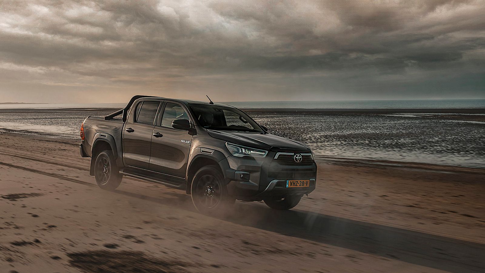 Toyota Hilux, exterieur, rechtsvoor, bruin