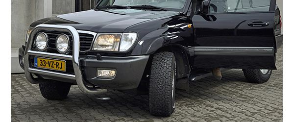 Toyota Land Cruiser, exterieur, linksvoor, zwart