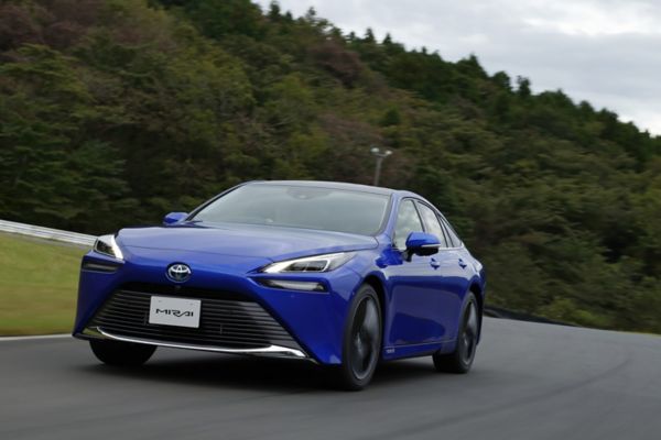 Toyota Mirai, exterieur, blauw, vooraanzicht