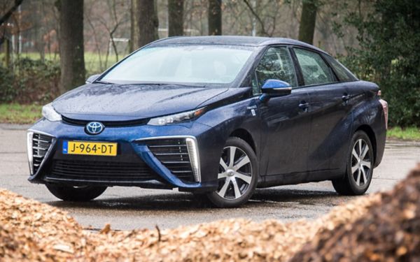 Toyota Mirai, exterieur, linksvoor, blauw